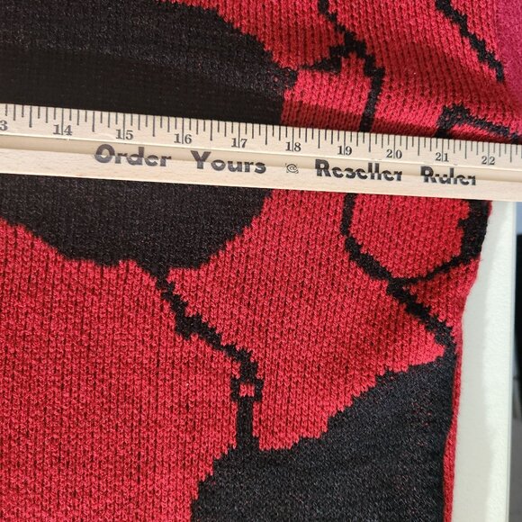 Shein Skull Sweater Pullover Small Red & Black Goth Grunge Christmas - Picture 12 of 13